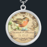 Collar Plateado Boda Vintage Bird Coral y Aqua Necklace<br><div class="desc">Collares Keepsake Elija ya sea el acabado plateado de oro o el Personalizado exclusivo de plata estéril !st Navidades Boda regalo Keepsake Wedding Party Necklaces - para cambiar el color de fondo - haga clic en personalizar - haga clic en editar - elija la última herramienta en el menú desplegable...</div>