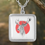 Collar Plateado Cabeza de ciervo Dibujo de Stag Círculo rojo Arte<br><div class="desc">Dibujo de la cabeza de ciervo y círculo rojo en el fondo. Esbozo de lápiz gráfico con color digital. Regalo artístico y elegante para los amantes de los animales. ・ Puede personalizar - redimensionar/rotar la imagen, agregar texto y más, o transferirla a otro producto :) ・ ・ Me gustaría ver...</div>