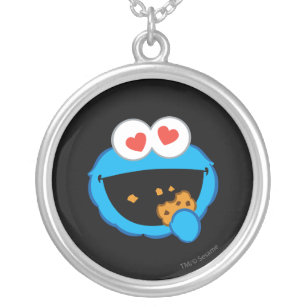 Collar Plateado Cara sonriente de cookie con ojos en forma de cora