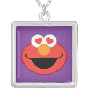 Collar Plateado Cara sonriente Elmo con ojos en forma de corazón