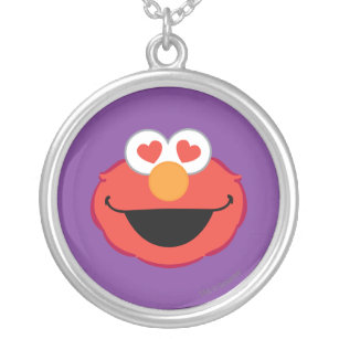 Collar Plateado Cara sonriente Elmo con ojos en forma de corazón