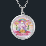 Collar Plateado Chicas recortan el nombre personalizado morado del<br><div class="desc">Con un unicornio morado con corona, arcoiris, flor que puede ser personalizado con el nombre de su princesa. Ideal para un regalo de cumpleaños, decoración de guardería, arte en las habitaciones para niños, decoración en casa y otras ocasiones. Fácil personalización del nombre de la princesa y del tipo de letra...</div>
