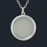 Collar Plateado Color sólido del sabio del desierto<br><div class="desc">Color sólido de sabio desierto. Color moderno.</div>