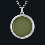 Collar Plateado Color sólido verde del ejército<br><div class="desc">Color sólido verde del ejército</div>