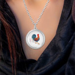 Collar Plateado Colores Cursillo Colorful Rooster<br><div class="desc">De Colores es una canción folclórica tradicional española, ampliamente usada como canción en el Movimiento de Cursillo Católico Romano. Qué hermoso regalo de fe para ti, un amigo o incluso un sacerdote. El Rooster colorido dibujado a mano en colores azules, rojos y naranjas y verdes es una maravilla. Título con...</div>
