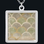 Collar Plateado Diseño de mosaico de piedra por Chariklia Zarris<br><div class="desc">Lo que parece un cuadro de tu calle empedrada favorita es en realidad un diseño de azulejos de piedra creado por Chariklia Zarris. Los tonos de tierra muda del diseño de baldosas de piedra le suplican que los mire y contemple los misterios del mundo. ¡O al menos le rogarán a...</div>