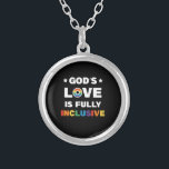 Collar Plateado El amor de Dios es un mes de orgullo gay totalment<br><div class="desc">El amor de Dios es totalmente inclusivo Gay LGBT Mes de Orgullo Gay Regalos Gays,  Orgullo,  Bandera,  Arcoiris,  Bisexual,  Lgbtq,  Orgullo,  Transgénero,  Bibi,  Cristiano,  Dioses,  Amor,  Homosexual,  Totalmente Inclusivo,  Jesus,  Igualdad,  Lgbt,  Diversidad,  Dioses,  Derechos Humanos,  June,  Orgullo,  Mes,  Regalos</div>