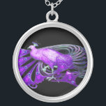 COLLAR PLATEADO ELEGANTE PÚBLICO EN PÚRPURO Y NEGRO<br><div class="desc">Diseño colorido y elegante con brillantes piedras en 3D Diseño gráfico digital de Bulgan Lumini . Parte de la nueva colección ARCADIA .</div>