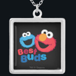 Collar Plateado Elmo y Cookie Besties<br><div class="desc">¡Elmo y Cookie Monster son los mejores amigos! Este artículo se recomienda para mayores de 13 años. © 2014 Sesame Workshop. www.sesamestreet.org</div>