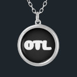 Collar Plateado Emoticon OTL ~ Argot coreano<br><div class="desc">De rodillas. Globe Trotters se especializa en imágenes idiosincrásicas de todo el mundo. Aquí encontrará tarjetas de felicitación únicas,  postales,  Posters,  Mousepads y más.</div>