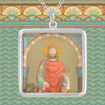 Collar Plateado Enrique II, Emperador (BBS 10)<br><div class="desc">En esta imagen hecha al estilo beurino del arte benedictino, San Enrique II (972-1024), el sagrado emperador romano, usa regalia imperial —una corona, un manto rojo de bermín encima de una bata verde azulada, y lleva un cetro y orb simbólico de su poder temporal. Su corona, la Reichskrone, o Corona...</div>