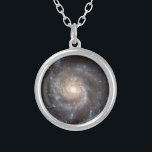Collar Plateado espacio de estrellas de galaxia más grande de 101<br><div class="desc">espacio de estrellas de galaxia más grande de 101 ngc 5457</div>