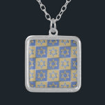 Collar Plateado Estrella Judaica De David Metalizado Gold Blue<br><div class="desc">Está viendo la colección de diseño de Lee Hiller. Coleccionista,  ropa,  regalos y objetos de colección Lee Hiller Photography o colección de arte digital. Puedes ver su fotografía de la naturaleza en http://HikeOurPlanet.com/ y seguir su blog de senderismo dentro del Parque Nacional de Hot Springs.</div>