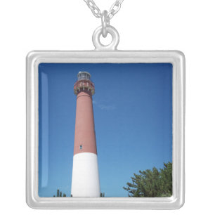Collar Plateado Faro Barnegat Old Barney
