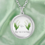 Collar Plateado Flor de Mes de Nacimiento May Lily del Valle<br><div class="desc">Con un ilustracion de flores de lirio del valle. Debajo de las flores, el nombre está escrito en una elegante fuente de escritura. Debajo del nombre, dice "Mayo - Lily del Valle", indicando que su mes de nacimiento es mayo y su flor de nacimiento es la liga del valle. Es...</div>