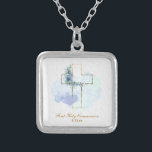 Collar Plateado *~* Floral AP35 Confirmación cristiana de la comun<br><div class="desc">(( ID de búsqueda AP35 para diseños similares )) Diseño MÍNIMO SENCILLO. Buqué floral AZUL en forma de cruz / crucifijo SQUARE El fondo es blanco. El tipo de letra del texto es sofisticado, elegante y sofisticado guión caligráfico. El diseño es muy SENCILLO y MINIMAL. Religioso Católico Cristiano bendecido Diseño...</div>
