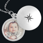 Collar Plateado Fotografía simple para bebé dulce<br><div class="desc">Hermoso diseño fotográfico personalizado perfecto para el día de la madre,  graduaciones,  bodas,  aniversario,  cumpleaños y más.</div>