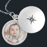Collar Plateado Fotografía simple para bebé dulce<br><div class="desc">Hermoso diseño fotográfico personalizado perfecto para el día de la madre,  graduaciones,  bodas,  aniversario,  cumpleaños y más.</div>