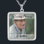 Collar Plateado Fotomontaje conmemorativo del abuelo Boda Bouquet<br><div class="desc">Buena idea si eres una novia que ha perdido a alguien especial y desea que pueda estar contigo en tu boda; este encanto se puede añadir a tu ramo en memoria de ellos. Viene con un collar para que lo puedas tener como un aguijón y seguir usándolo más tarde. Se...</div>