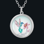Collar Plateado Humingbird y Flower Crystal Art Imprimir<br><div class="desc">Elegante colibrí y diseño floral.</div>