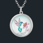 Collar Plateado Humingbird y Flower Crystal Art Imprimir<br><div class="desc">Elegante colibrí y diseño floral.</div>