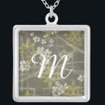 Collar Plateado Inicial | Subdivisión I de Flores Patrocinadas<br><div class="desc">Floral</div>
