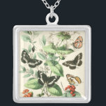 Collar Plateado Jardín de mariposas y flores<br><div class="desc">Un bonito jardín con mariposas y flores. Idílico en su presentación,  esta es una gran impresión para poner en tu casa. Solicite hoy mismo esta creación de Vision Studio.</div>