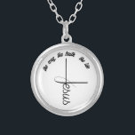 Collar Plateado Jesús<br><div class="desc">Entrar en el mundo de la fe y la moda con nuestro producto "Love Like Jesus" Este diseño combina la estética de moda con un potente mensaje, con letras de amor intrínsecamente tejidas en una vibrante composición de coloridos diseños de mosaicos. Expresar su devoción de manera moderna y moda, haciendo...</div>