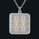 Collar Plateado Las conchas del mar Amor, Romántica novia tropical<br><div class="desc">Conchas marinas Amor,  Romántico Modelo de Novias Tropicales Exóticas</div>