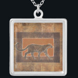 Collar Plateado Leopardo sobre el fondo Naranja y marrón<br><div class="desc">Norman Wyatt tiene una asombrosa colección de arte que capta la belleza de los animales. El fondo es de temática africana,  con naranjas y browns afilados y el dibujo de un leopardo encima se funde perfectamente con él. Disfruta lo mejor de la naturaleza con esta imagen hoy.</div>