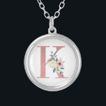 Collar Plateado Letra rosa monograma floral K color de agua Bouque<br><div class="desc">Collares de monograma con su inicial en flores purpurinas y acuarelas. La letra floral K está diseñada en un purpurina rosa polvoriento, adornada con un ramo de flores rosadas y marfil y de vegetación. Un regalo encantador para cualquier mujer y cualquier ocasión. También una idea encantadora como un favor de...</div>