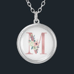 Collar Plateado Letra rosa monograma floral M color agua Bouquet<br><div class="desc">Collares de monograma con su inicial en flores purpurinas y acuarelas. La letra floral M está diseñada en un purpurina rosado polvoriento, adornada con un ramo de flores y vegetación rosa y marfil. Un regalo encantador para cualquier mujer y cualquier ocasión. También una idea encantadora como un favor de boda,...</div>
