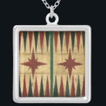 Collar Plateado Mesa de juego de Backgammon antiguo de Ethan Harpe<br><div class="desc">Pintura de un tablero de juego de backgammon antiguo,  creado por Ethan Harper. La manera en que Harper pintó la pieza la hace parecer antigua,  una reliquia de un tiempo casi olvidado. Un regalo perfecto para los aficionados a los juegos de mesa en su vida.</div>