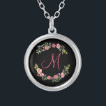 Collar Plateado Monograma color rosa, amarillo y verde floral acuá<br><div class="desc">Esta hermosa corona floral con rosas,  amarillos y verdes sobre un fondo negro hará un gran regalo para esa especial o para ti mismo. Monograma con una inicial y si desea cambiar el color de fondo,  haga clic para personalizar.</div>