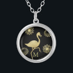 Collar Plateado Monograma elegante de arte de oro y flamenco negro<br><div class="desc">Elegante collar monogramado con flamencos dorados y diseño floral.</div>