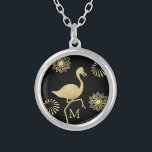 Collar Plateado Monograma elegante de arte de oro y flamenco negro<br><div class="desc">Elegante collar monogramado con flamencos dorados y diseño floral.</div>