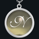 Collar Plateado Monograma Gem Gray Agate<br><div class="desc">Diseño elegante y único con piedra de piedra. Modelación y renderización de nodrizas muy precisas en el estudio 3D Max de Bulgan Lumini.Parte de la serie Hyper Talismans.</div>