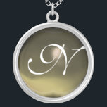 Collar Plateado Monograma Gem Gray Agate<br><div class="desc">Diseño elegante y único con piedra de piedra. Modelación y renderización de nodrizas muy precisas en el estudio 3D Max de Bulgan Lumini.Parte de la serie Hyper Talismans.</div>