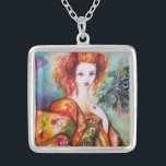 COLLAR PLATEADO MUJER ROMÁNTICA CON PESO DE PELO DE PELO<br><div class="desc">Pintura contemporánea original de acuarela con Relieve metalizado dorado y colores irrisorios en verde claro,  naranja amarillo,  verde azulado,  turquesa,  blanco. Elegante,  hermosa y sofisticada morena,  telas doradas espumosas rojas y verdes de un traje barroco con plumas de pavo real. Pintura de Bulgan Lumini (c).</div>