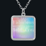 Collar Plateado Nombre personalizado de palabras positivas de 🌌 u<br><div class="desc">Este diseño de universo elegante tiene una paleta de colores vivos de naranja,  azul y violeta. Palabras positivas de moda Las audaces,  creativas y fabulosas están escritas en la tipografía moderna. Personalizó su nombre con el guión elegante. Hace un gran regalo y palabras de motivación para mejorar tu día!</div>