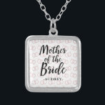 Collar Plateado Patrón y nombre del anillo del Boda de la novia<br><div class="desc">Patrón de anillo de la Madre de la Novia Boda y collar de nombres.</div>
