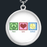 Collar Plateado Peace Love Sofball<br><div class="desc">Un signo de paz,  corazón y un softball. Un regalo lindo para un jugador de softball.</div>