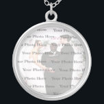Collar Plateado Personalizado fotográfico Ronda Boda de plata coll<br><div class="desc">Personalice este collar de bonito para que tenga como favores matrimoniales en la recepción de su boda o para que usted mismo lo tenga como recuerdo de su día especial. Este collar es también el regalo perfecto para la novia y su ducha de novia. Personalice agregando su foto.</div>