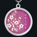 Collar Plateado Purle Flower Bride<br><div class="desc">¡Un diseño divertido para que la novia se ponga en contacto con el boda durante todas las festividades!</div>