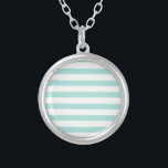 Collar Plateado Rayas horizontales de color turquesa claro y blanc<br><div class="desc">Rayas horizontales de color turquesa claro y blanco amplio.</div>