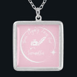 Collar Plateado Regalos de jubilación del legado eterno para la mu<br><div class="desc">Preséntela con el collar de 'Tu Legado Vive", un sincero homenaje a su perdurable impacto. Este exquisito regalo de retiro para las mujeres combina precisión y pasión, simbolizando la esencia de legados duraderos. Su elegante diseño capta la atención, permitiéndole llevar su historia con orgullo. Acepte el impacto duradero que ha...</div>