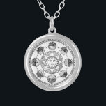 Collar Plateado Rueda de zodiac de astronomía vintage<br><div class="desc">Dibujo de líneas antiguas de la astronomía de zodiaco.</div>