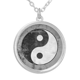 Collar Plateado Símbolo apenado de Yin Yang
