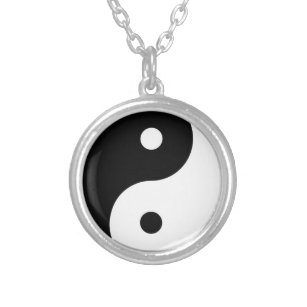Collar Plateado símbolo blanco negro de yin yang