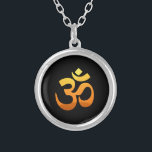 Collar Plateado Símbolo Om Mantra Yoga Asana Relax Fitness Gold Su<br><div class="desc">Om Mantra Símbolo Yoga Asana Relax Fitness Oro Sol Sunrise Meditación Amarillo Naranja Elegante Collar Amanecer Elegante Collar.</div>